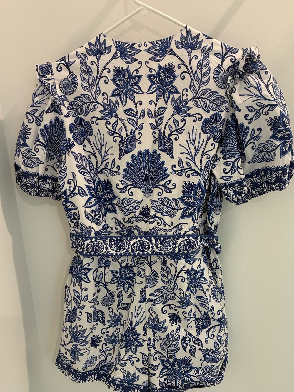 Farm Rio Shell Garden Cotton V-Neck Romper - Picture 6 of 6